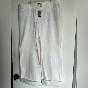 White House Black Market White Crop Pants BNWT